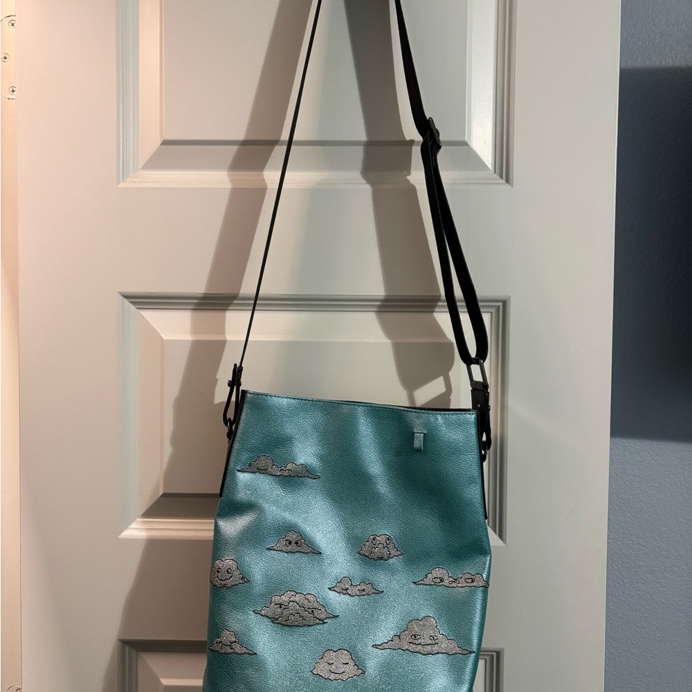 Min & Mon Bucket bag with Cloud Design